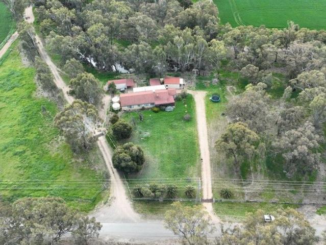 Lifestyle Property on 4.7 Hectares