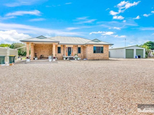 Lifestyle Property on 4,190m² BlockSpacious Home with Outdoor Living
