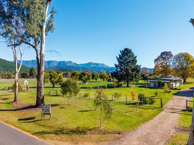 Lifestyle Property with Staggering Views!