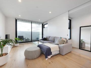 Lifestyle, Views and Convenience