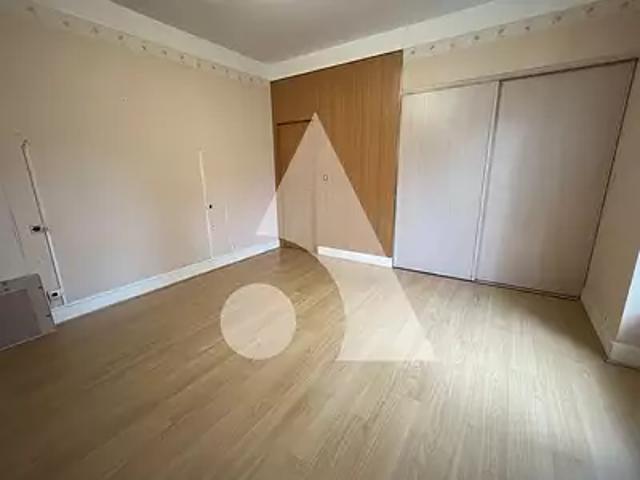 Liffol le Grand 88350 Achat / Vente maison 16 pièces t16 au dernier étage