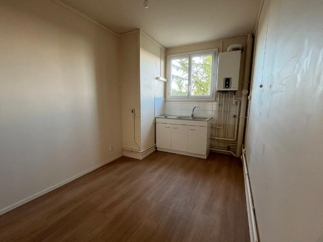 Ligueil Appartement T5