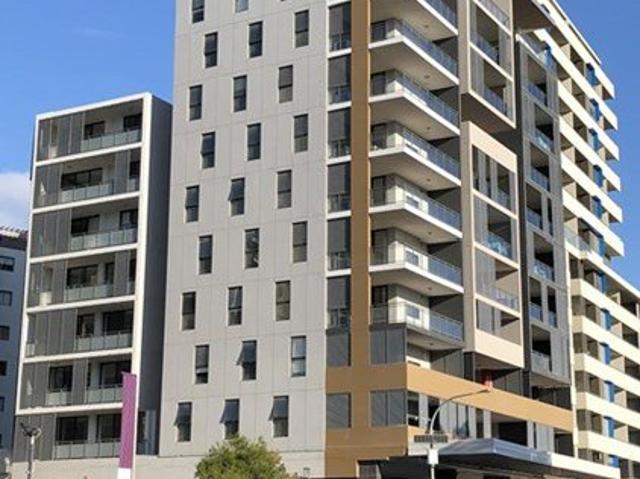 Light 2 Bedroom 2Bathroom Apartment For Lease