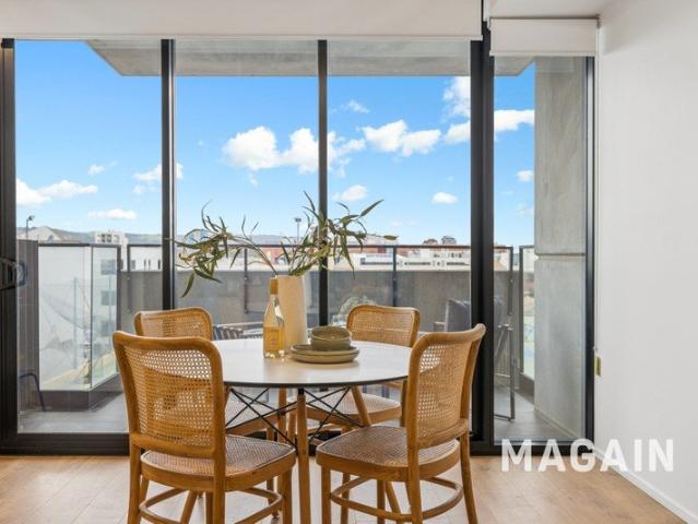 Light, Views and Lifestyle at ONE Flinders East