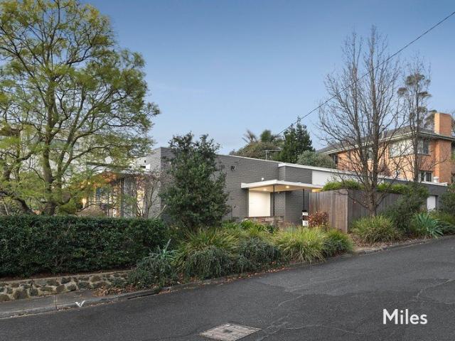 Light, Airy & Flexible On A Coveted Eaglemont Corner