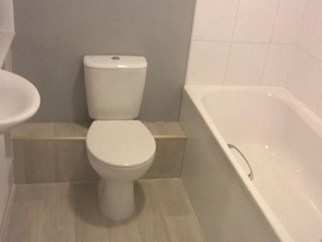 Light and airy 2 Bed apartment flat in BS5