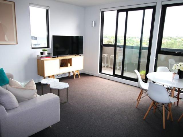 Light and bright north facing one bedroom apartment