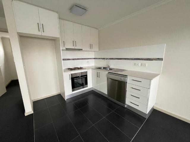 Light and bright north facing one bedroom apartment