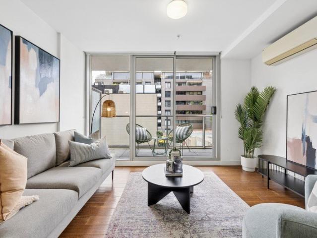 Light and bright Bayside retreat