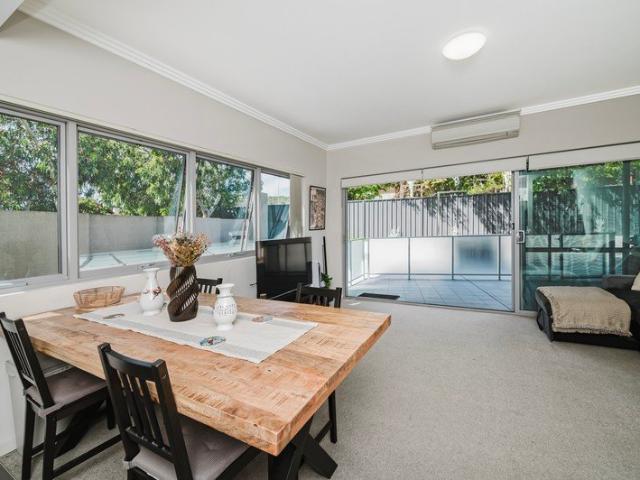 Light and Bright Ground Floor Unit