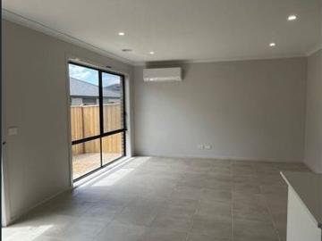 Light and bright home in a great location!
