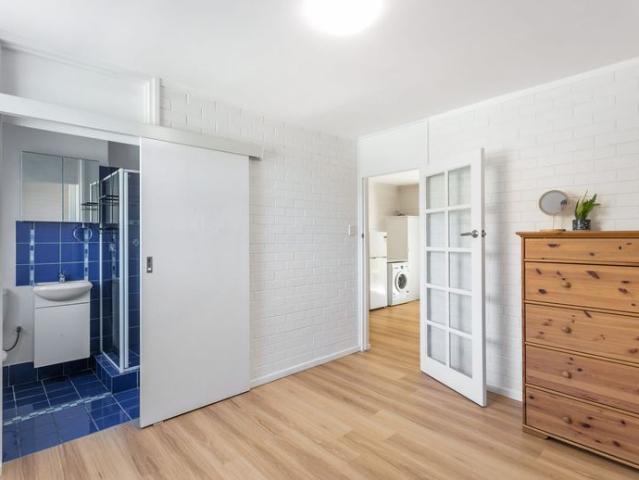 Light and Bright, Stylish Ground Floor 1 x 1 Unit !