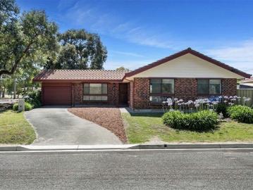 Light and Bright 3 bedroom Family Home