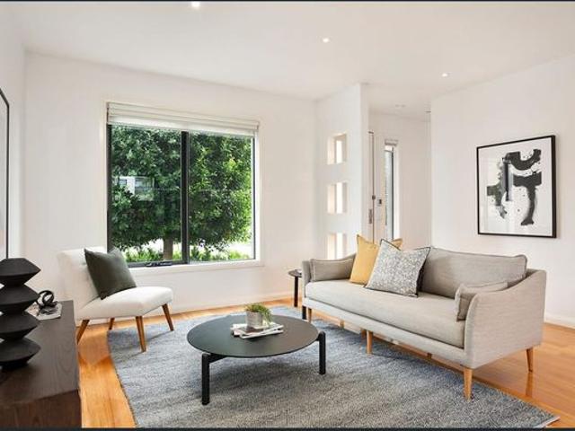 Light and Location for Low Maintenance Perfection