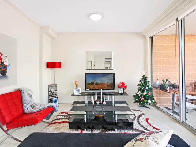 Light and Modern One Bedroom Apartment in Waterloo