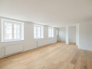 LIGHT AND MODERN 2.5 ROOM GROUND FLOOR APARTMENT