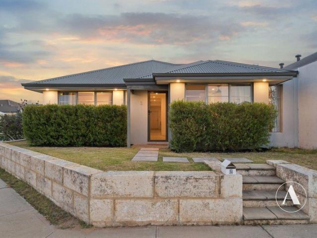 LIGHT & BRIGHT! 3 BED + 2 BATH