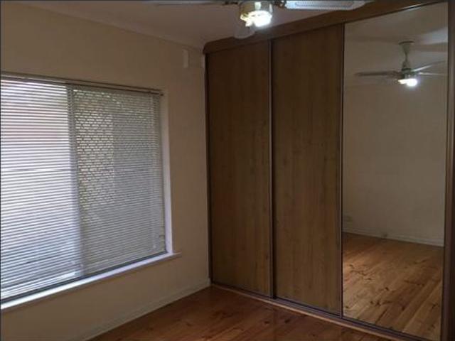 LIGHT BRIGHT 2 BEDROOM UNIT QUIET LOCATION
