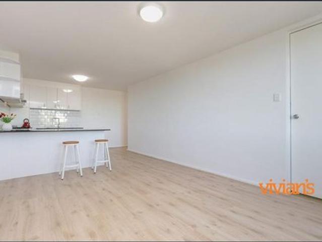 Light & Bright 2BR Apartment