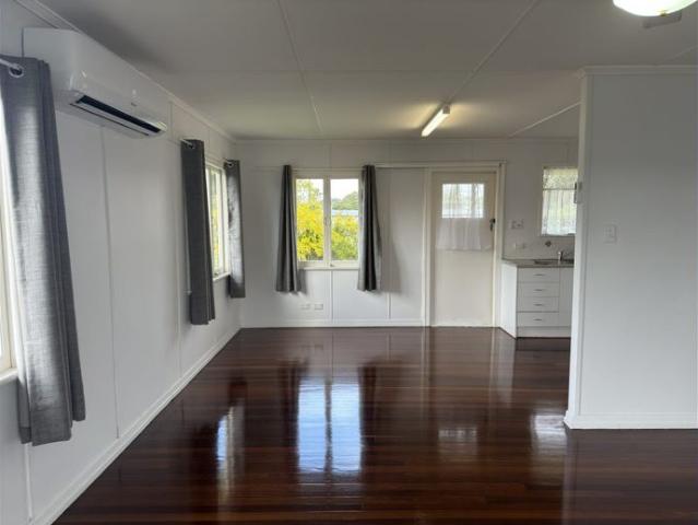 Light, Bright & Comfortable Living in a Quiet Location
