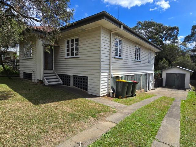 Light, Bright & Convenient Oxley Living