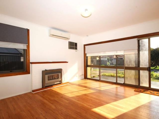 Light, bright & conveniently located