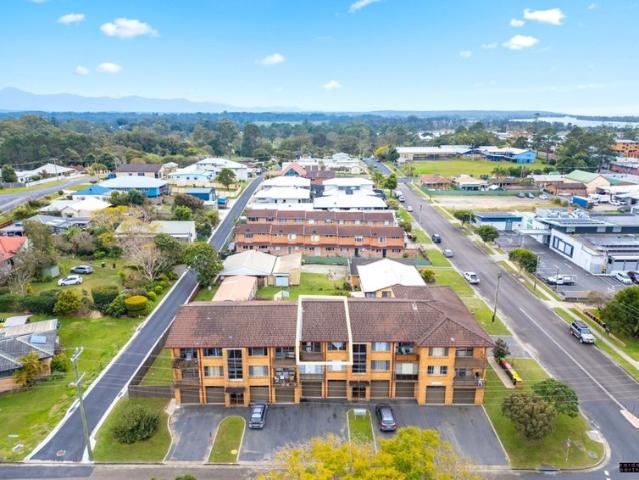 Light, Bright & Conveniently Located in the Heart of Urunga