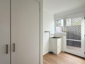 Light Bright & Central Location
