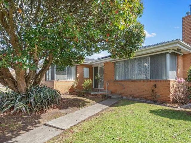 Light Bright Close To All Amenities