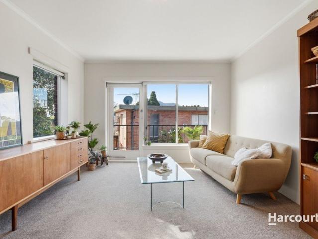 Light, Bright & Beautifully Positioned with River Views