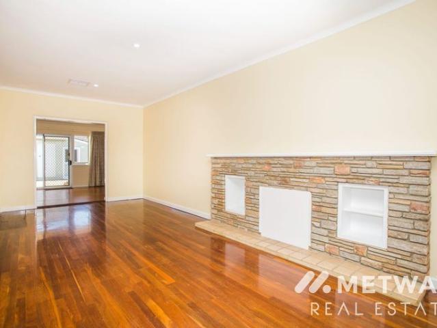 Light & Bright Family Home *Lawn Mowing Inc