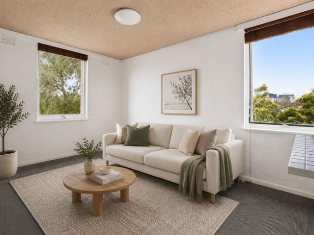 LIGHT, BRIGHT & FRESHLY UPDATED IN THE HEART OF SOUTH YARRA
