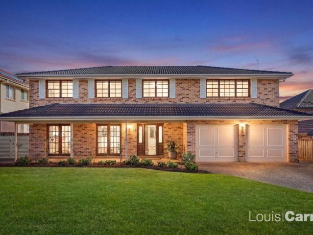 Light & Bright: Immaculate 5 Bed Family Home of Absolute Convenience on 808sqm