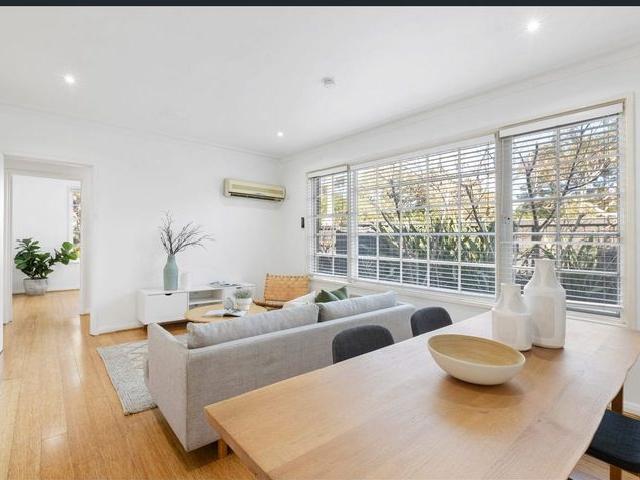 Light, Bright & So Convenient 2 Bedroom home