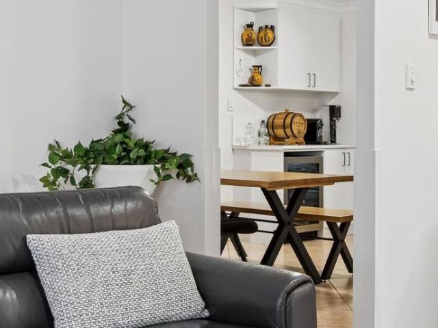 Light, Bright & Perfectly Positioned