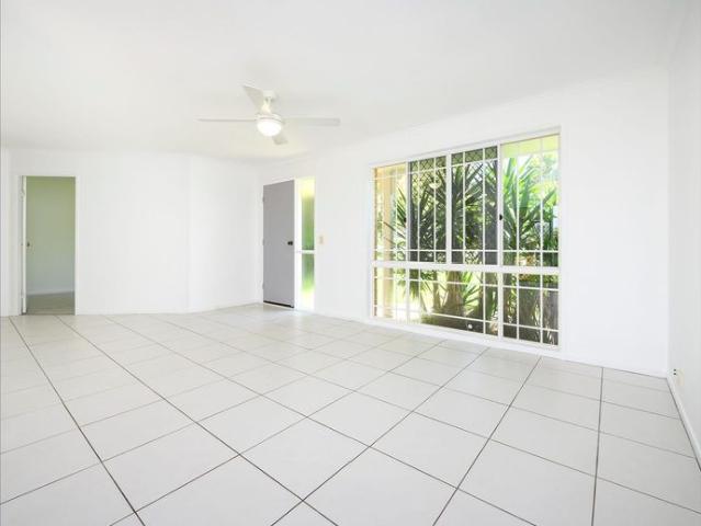 Light & Bright Renovated Low set Home in a Convenient Wellington Point Location