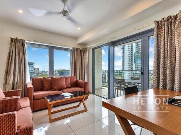 Light & Bright with Tropical Hotel Amenities