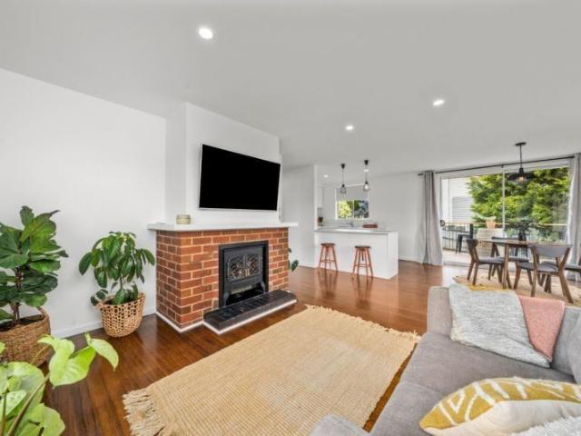 Light Filled 3 Bed Home in Berriedale