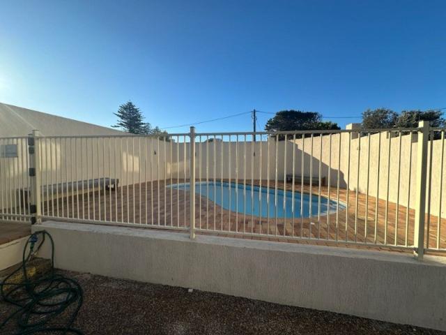 Light Filled 3 Bedroom Apartment Opposite Bennetts Beach