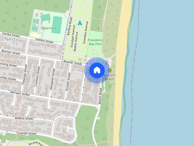 Light Filled 3 Bedroom Apartment Opposite Bennetts Beach
