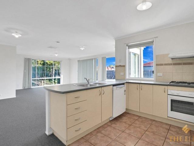 Light Filled 3 Bedroom Family Home with Spacious Living & Backyard