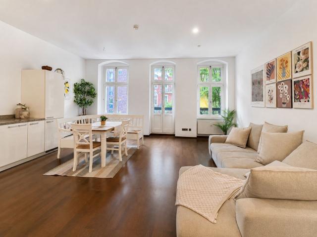 Light filled 3 room apartment in Prenzlauer Berg