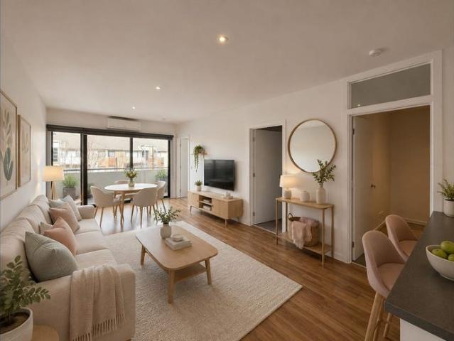 LIGHT FILLED 2 BEDROOM APARTMENT