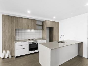 Light Filled 2 Bedroom Apartment With Expansive Balcony Facing Duffy Street