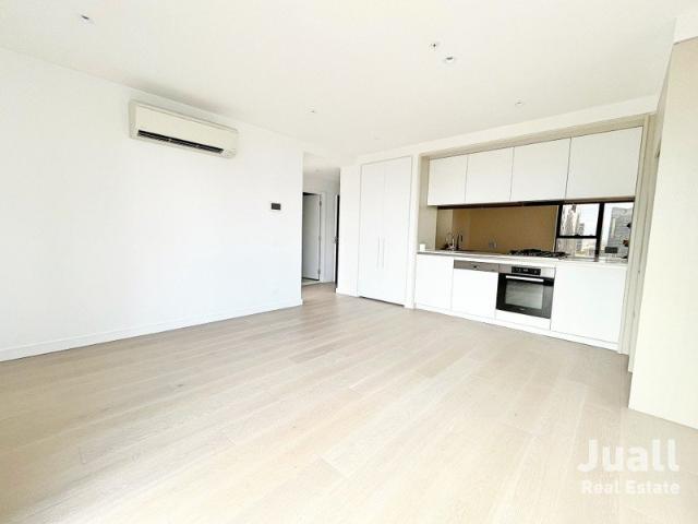 Light Filled 2 Bedroom Apartment with Stunning Views in Prestigious Melbourne Quarter