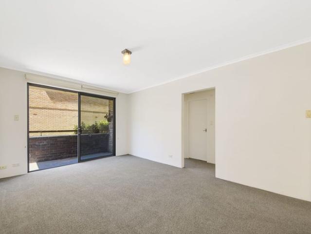 Light Filled 2 Bedroom Apartment in the Heart of Lane Cove