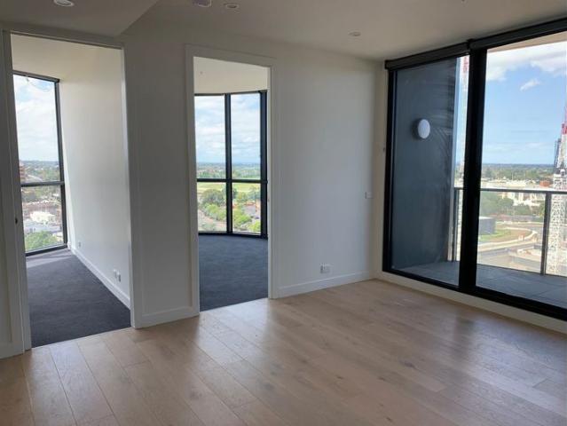 Light Filled 2 Bedroom Apartment in Malvern East