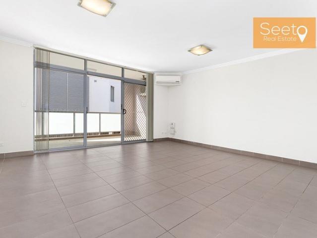 Light Filled 2 Bedroom with Extra Toilet, Huge Courtyard plus Covered Balcony