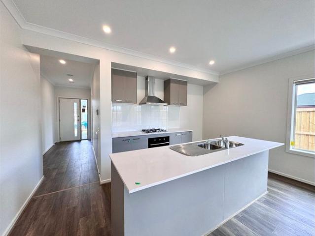 Light Filled 4 Bedroom House in the Heart of Werribee