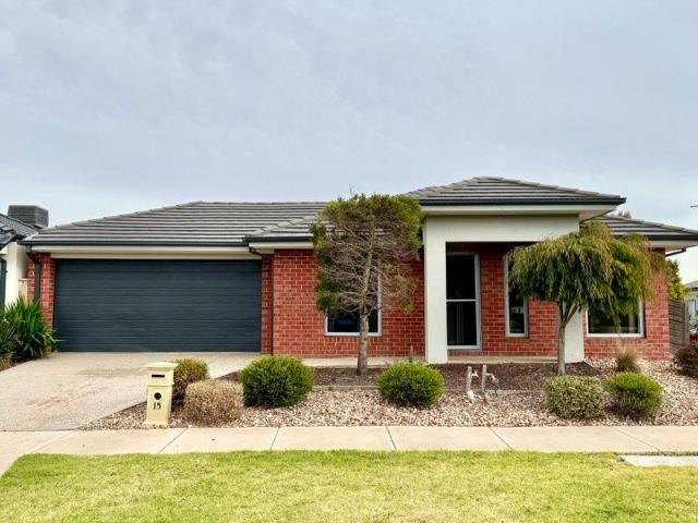 Light filled 4 Bedroom House in the Heart of Wyndham Vale